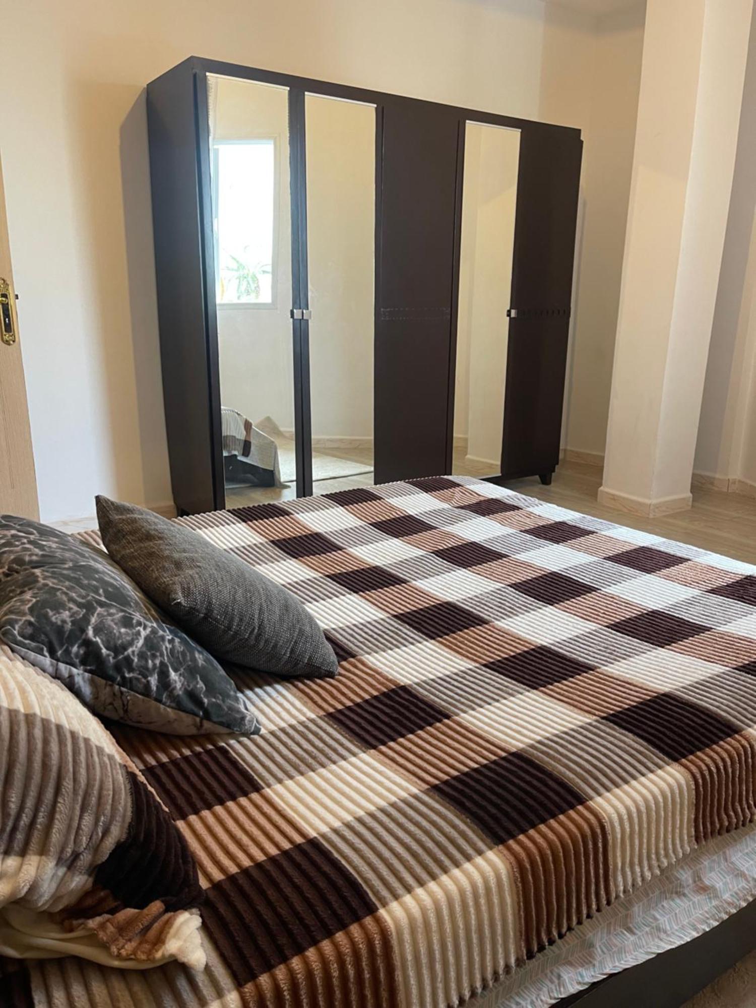Cosy Furnished Appartment Ezzahra Esterno foto